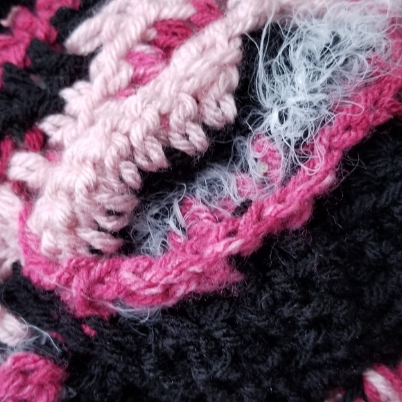 Rose Abstract Crochet Hat Shabby Chic Handmade - Picture 3 of 5